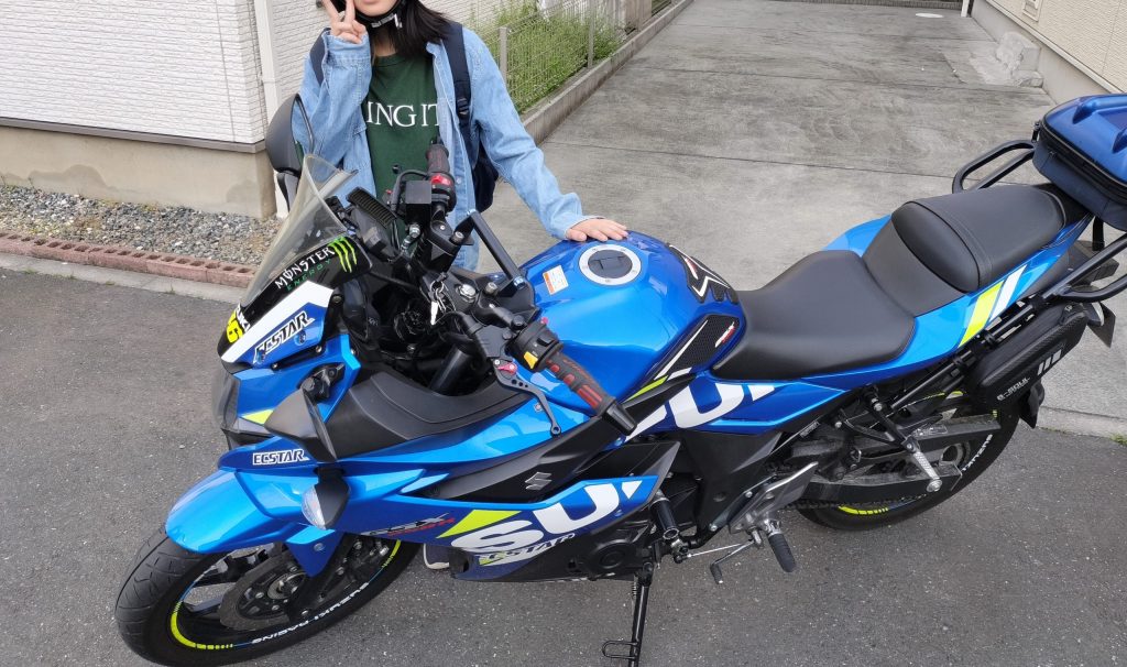 GSX250R専用 タンデムグリップ付きリアキャリア – 安全で快適なツーリングを実現するエンデュランス製