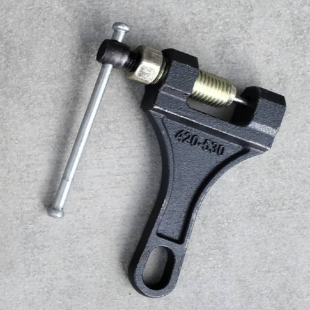 知らなかった!バイクのチェーンを自分で交換する超簡単な交換費用最安のやり方はこれだ!【GSX250R】