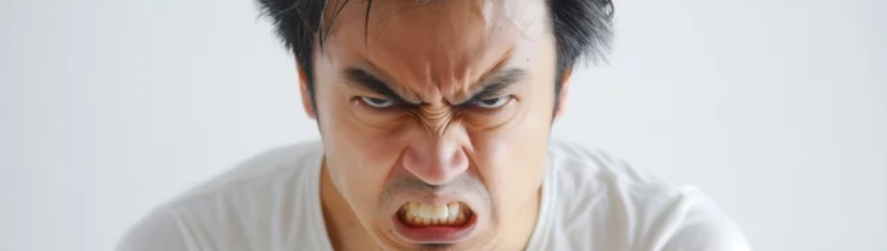 護身基本を知ることは、危険から自分大切な人を守るために大切です。元警察官の私が、日常で意識したい護身ポイントや基本的な取り組みを解説。自信を持って安全を確保するための知識を身につけましょう。