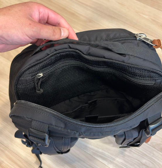 おしゃれなおすすめ30L大型リュック!普段使いからアウトドアでも活躍のグレゴリージャーニーマンV2!PC収納専用コンパートメント