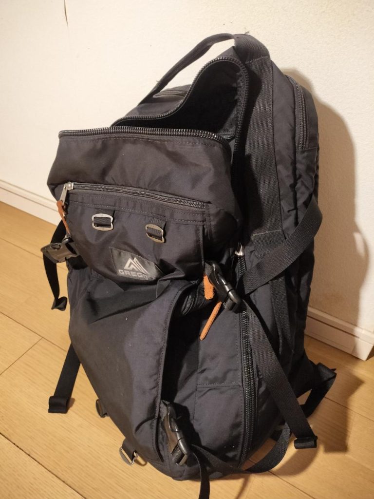 おしゃれなおすすめ30L大型リュック!普段使いからアウトドアでも活躍のグレゴリージャーニーマンV2!使い勝手や初代との違いも!