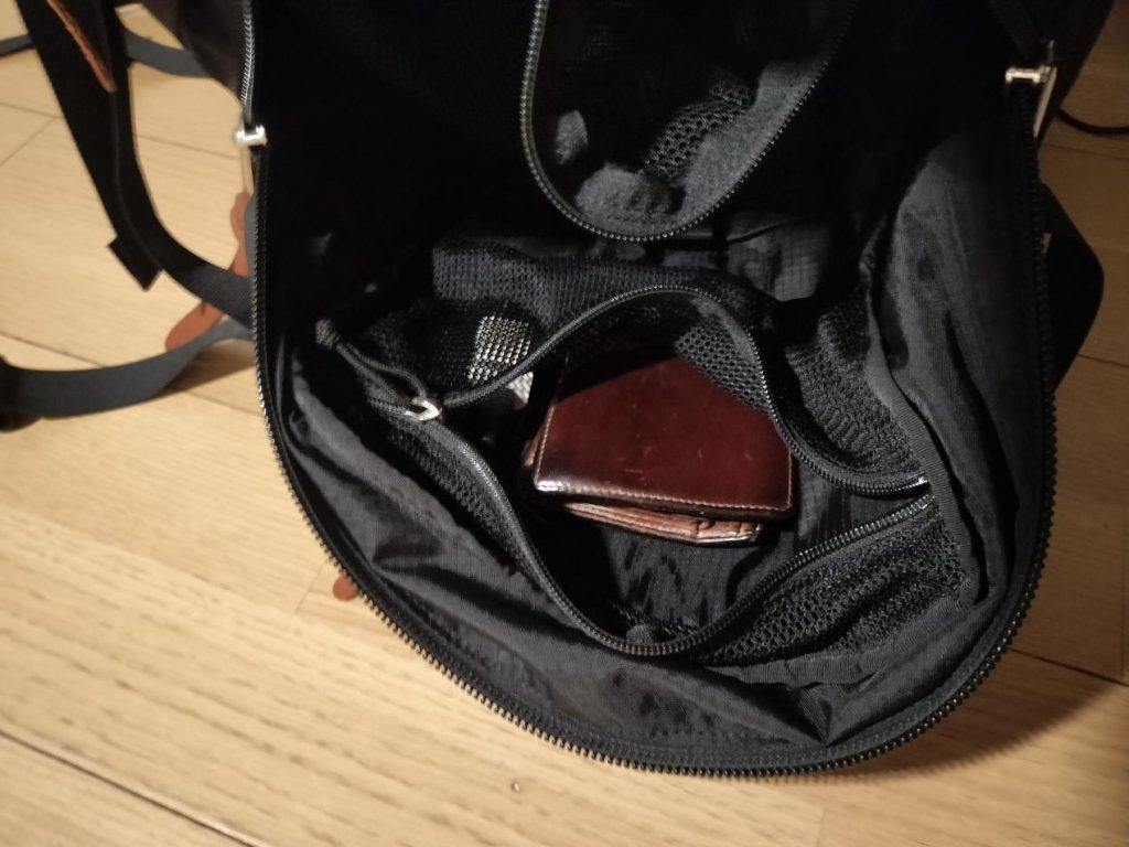 おしゃれなおすすめ30L大型リュック!普段使いからアウトドアでも活躍のグレゴリージャーニーマンV2!使い勝手や初代との違いも!