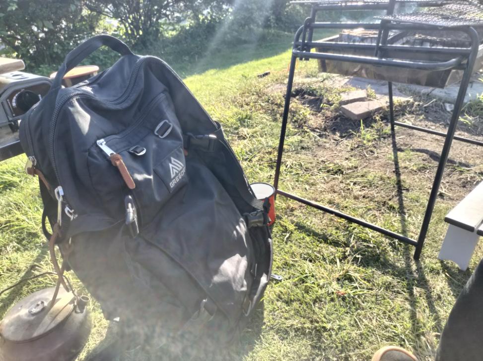 おしゃれなおすすめ30L大型リュック!普段使いからアウトドアでも活躍のグレゴリージャーニーマンV2!使い勝手や初代との違いも!