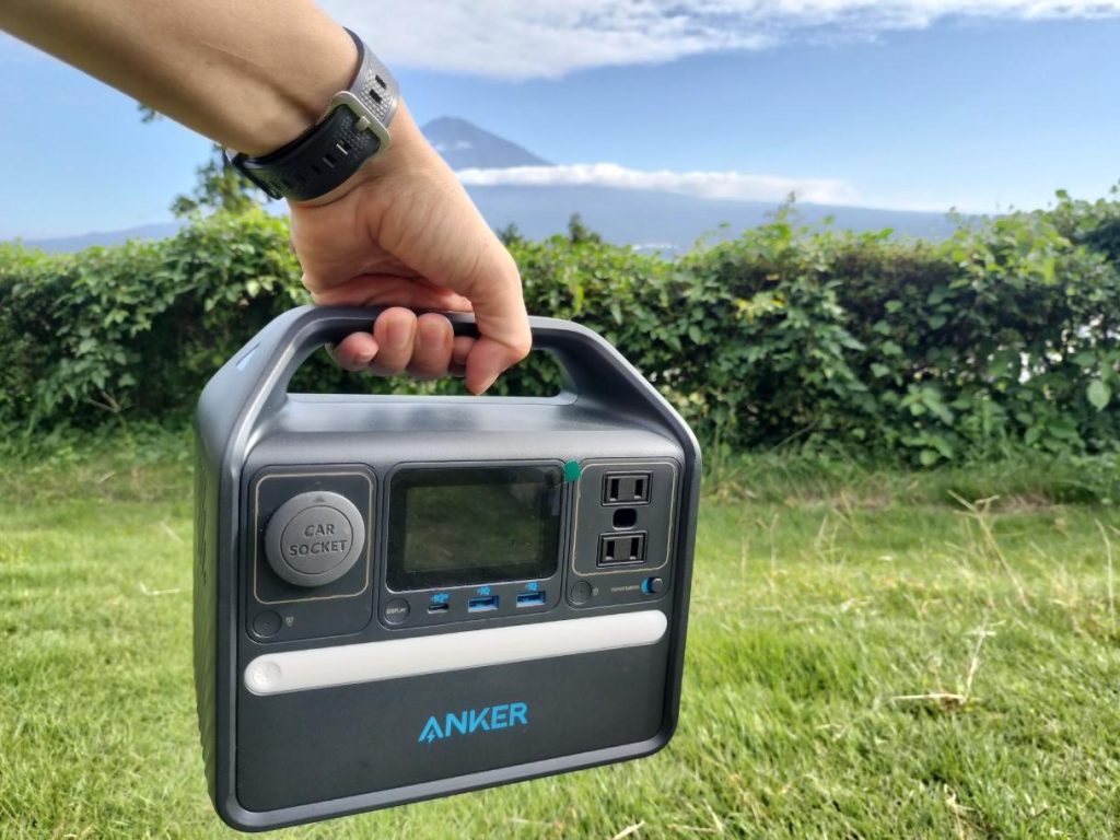 コストと利便性で最強!おすすめ大容量ポータブル電源ソーラーパネルで充電も可能!Anker 535 ポータブル電源