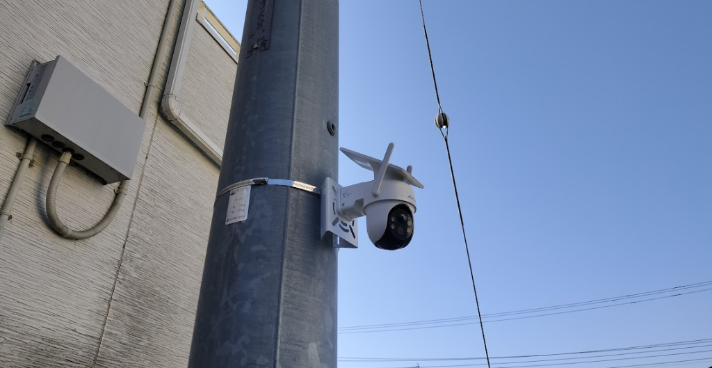 元警察官の私がおすすめ!工事不要の録画機能付き!屋外ソーラー防犯ワイヤレスカメラレビュー!