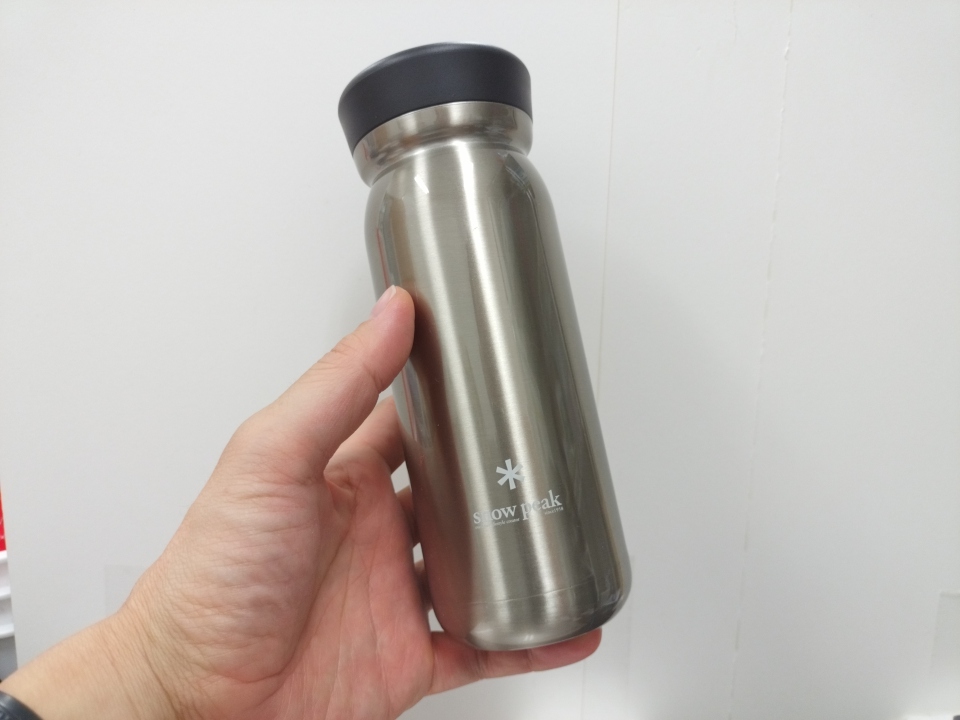 中年おじさんにおすすめするおしゃれで人気のスノーピーク製ステンレスボトル（水筒）はこれ