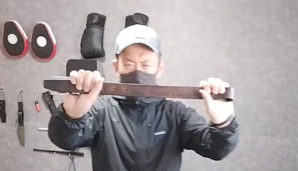 ベルトを活用した護身術｜暴漢・強盗対策にも！元警察官が教える実践的な使い方