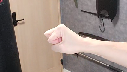 【護身術：空手の必殺技】手指の武器化で暴漢を撃退【中高一本拳の威力と握り方）