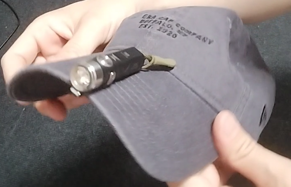 【元警察官おすすめ】防犯グッズ Aurora A1-G4|小型なのに650ルーメン!強力最強護身用ライト!