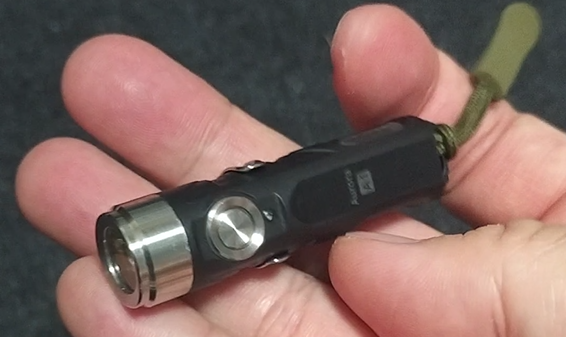 【元警察官おすすめ】防犯グッズ Aurora A1-G4|小型なのに650ルーメン!強力最強護身用ライト!