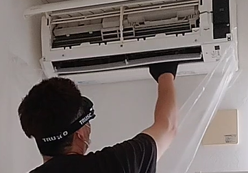 【元警察官直伝】エアコン内部清掃を自分で安全に！おすすめスプレーと掃除手順を完全解説