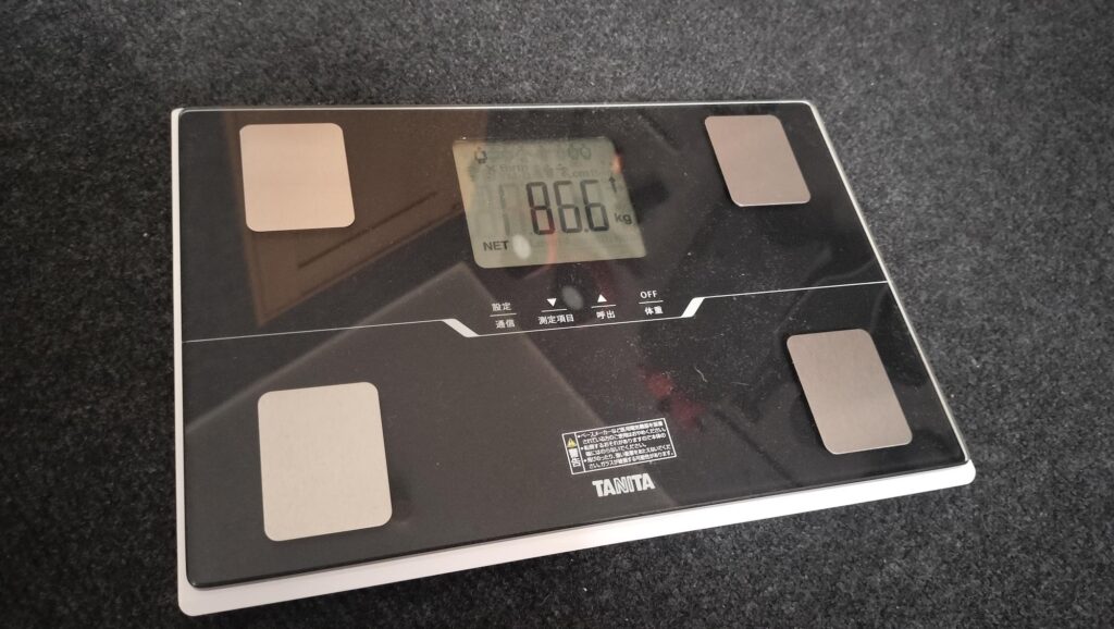 【2025年最新版】体重・体脂肪・筋肉量まで丸わかり！タニタ体組成計BC-768が中年男性に超おすすめな理由とは？