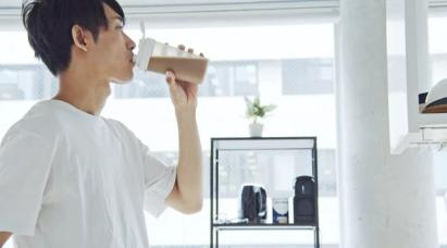 アイルランド産グラスフェッド、ニチガのWPIプロテインとイソマルトオリゴ糖の組み合わせで、脂肪燃焼効率UP、腸内環境改善、血糖値安定、味の飲みやすさまで叶える効果を解説します。