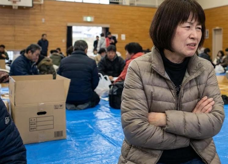 防災・サバイバル対策に必須のMs. RAJA着替えテントと簡易トイレセット